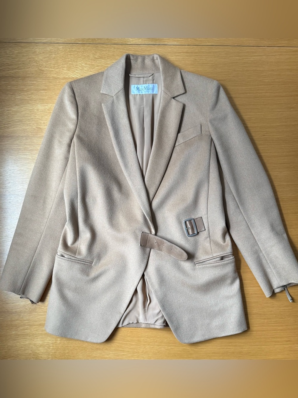 Rare Max Mara women’s size 6 wool belted coat/blazer